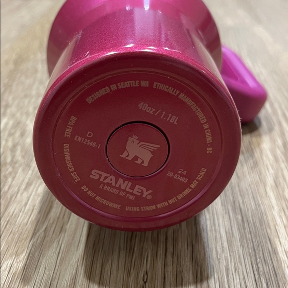 Stanley Cup Limited Edition Valentines Day Tumbler Cup 40 oz Berry Truffle - Picture 5 of 10